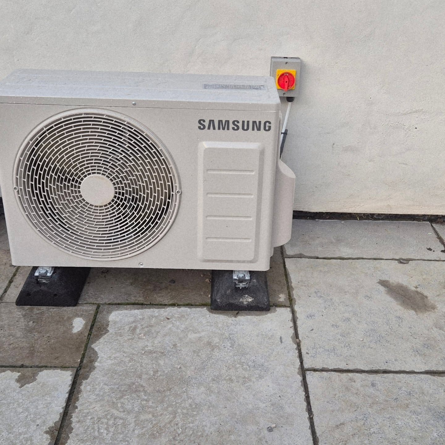 Samsung air-to-air heat pump outdoor unit installed by HSB Renewable Energy
